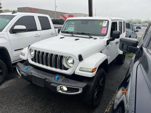 Bright White Clearcoat 2024 Jeep Wrangler 4xe Sahara