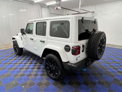 Bright White Clearcoat 2024 Jeep Wrangler 4xe Sahara