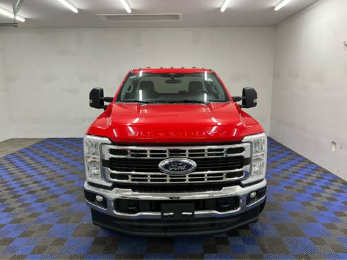 2025 Ford F-350 XLT