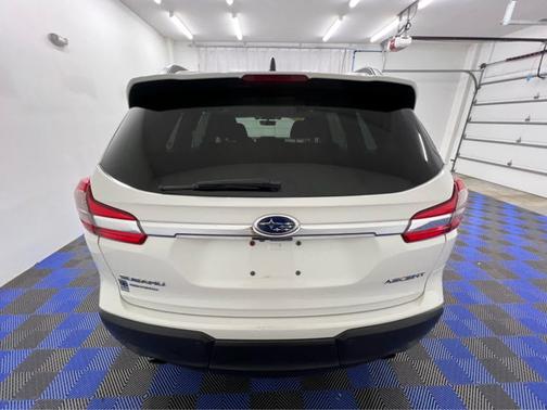 Crystal White Pearl 2022 Subaru Ascent Premium