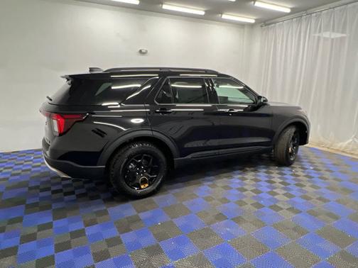Agate Black Metallic 2026 Ford Explorer Tremor