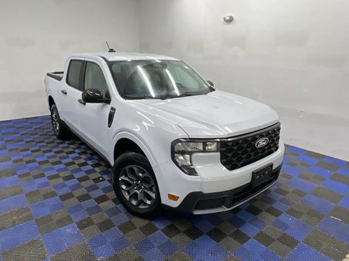 Space White Metallic 2026 Ford Maverick XLT