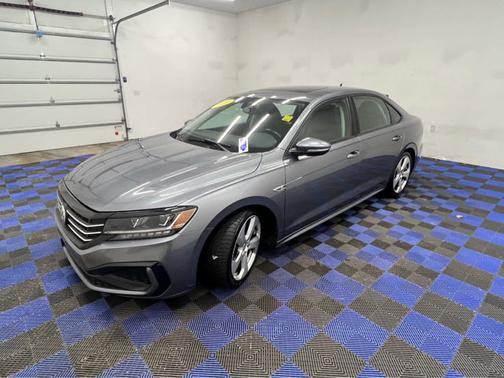 2020 Volkswagen Passat 2.0T R-Line