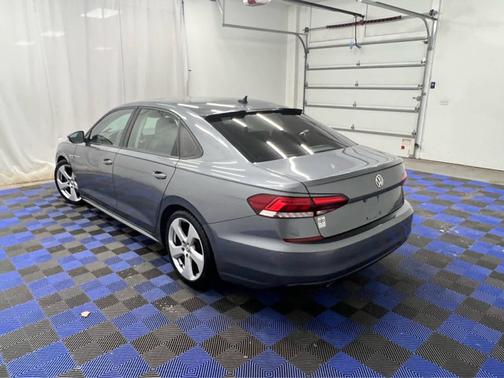 2020 Volkswagen Passat 2.0T R-Line