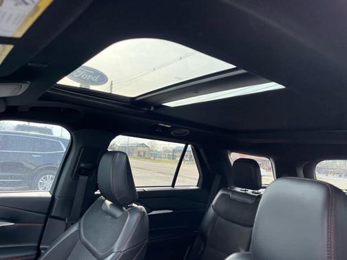 Star White Metallic Tri-Coat 2025 Ford Explorer ST