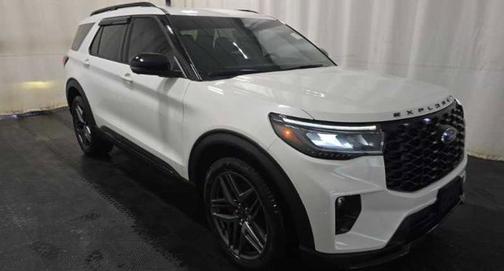 Star White Metallic Tri-Coat 2025 Ford Explorer ST