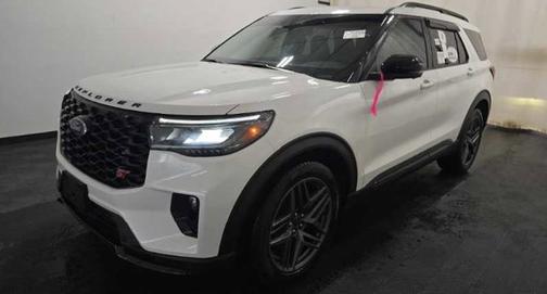 Star White Metallic Tri-Coat 2025 Ford Explorer ST