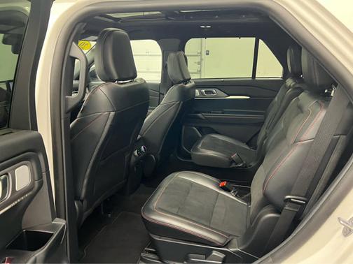 Star White Metallic Tri-Coat 2025 Ford Explorer ST