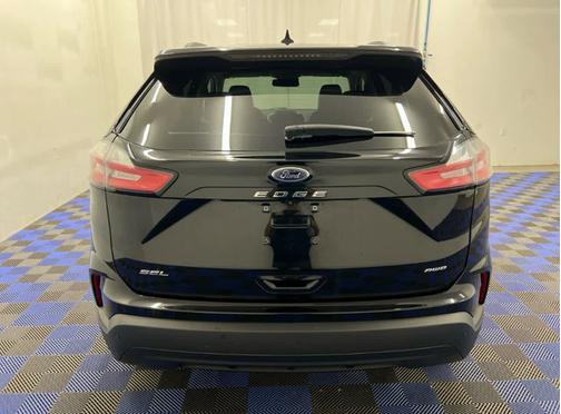 Agate Black Metallic 2022 Ford Edge SEL