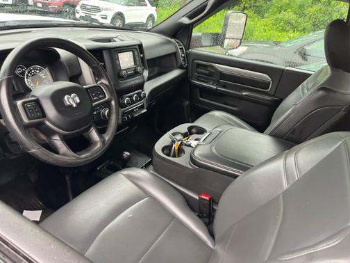 Bright White Clearcoat 2022 RAM 2500 Tradesman