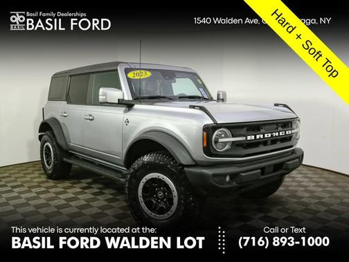 Iconic Silver Metallic 2023 Ford Bronco Outer Banks