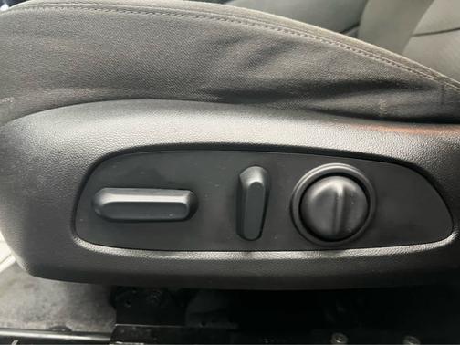 Mosaic Black Metallic 2018 Chevrolet Malibu LT