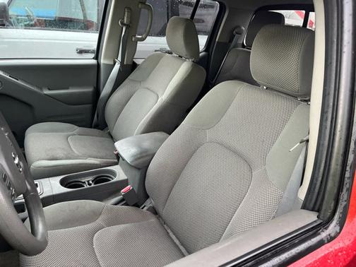 2015 Nissan Frontier SV