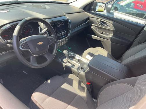 Summit White 2020 Chevrolet Traverse LS