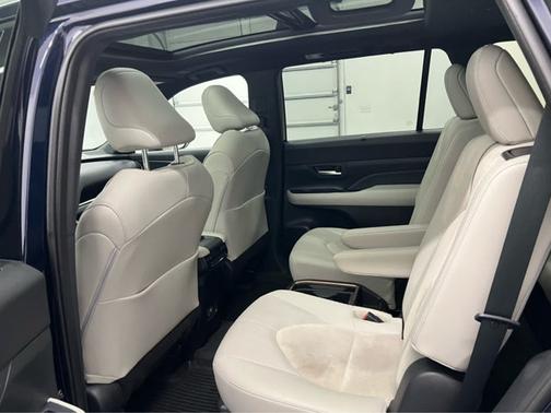 Blueprint 2025 Toyota Grand Highlander Hybrid MAX Platinum