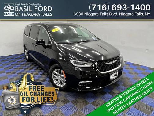 2025 Chrysler Pacifica Select