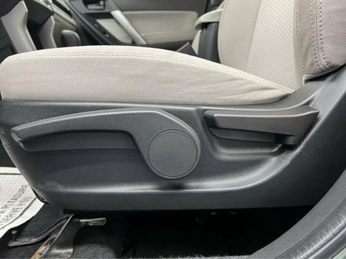 Jasmine Green Metallic 2017 Subaru Forester 2.5i