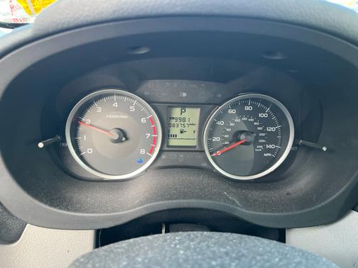 Jasmine Green Metallic 2017 Subaru Forester 2.5i