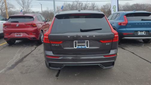 2025 Volvo XC60 Plus