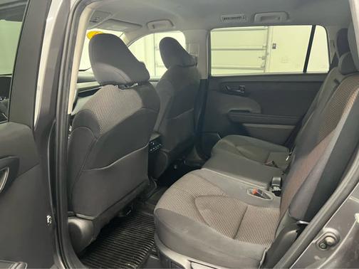 Magnetic Gray Metallic 2023 Toyota Highlander LE