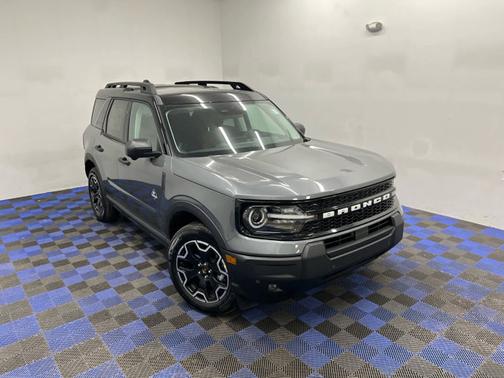Carbonized Gray Metallic 2026 Ford Bronco Sport Outer Banks