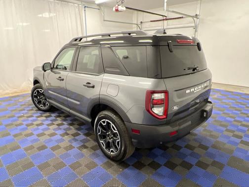 Carbonized Gray Metallic 2026 Ford Bronco Sport Outer Banks
