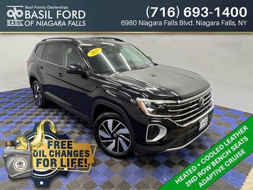 Deep Black Pearl 2025 Volkswagen Atlas 2.0T SE w/Technology