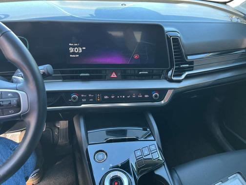 Gravity Gray 2023 Kia Sportage Hybrid EX