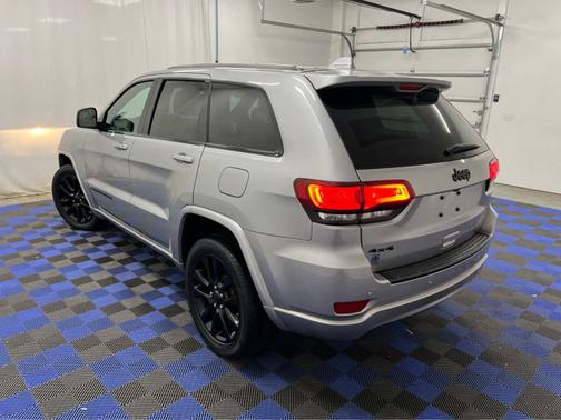 2017 Jeep Grand Cherokee Altitude