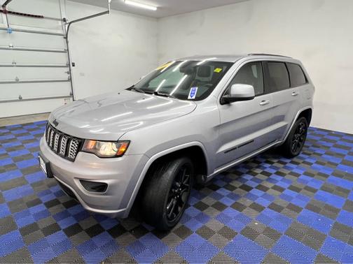 2017 Jeep Grand Cherokee Altitude