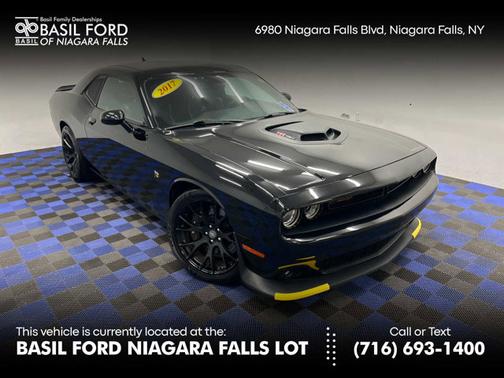 2017 Dodge Challenger 392 Hemi Scat Pack Shaker
