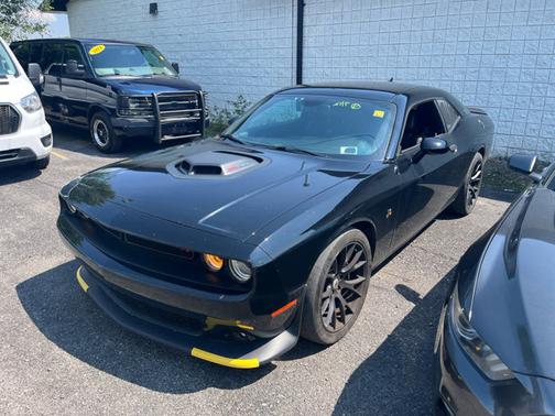 2017 Dodge Challenger 392 Hemi Scat Pack Shaker