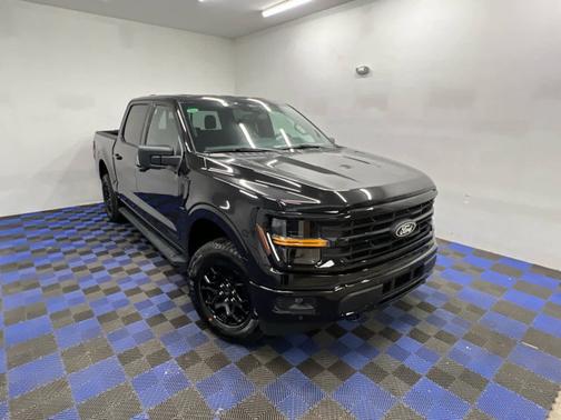 Agate Black Metallic 2026 Ford F-150 XLT