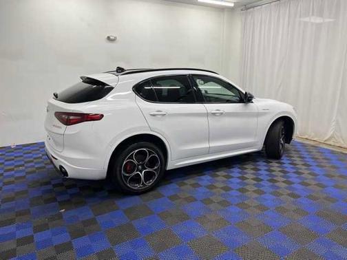 2022 Alfa Romeo Stelvio Veloce