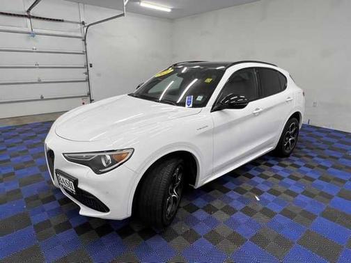 2022 Alfa Romeo Stelvio Veloce
