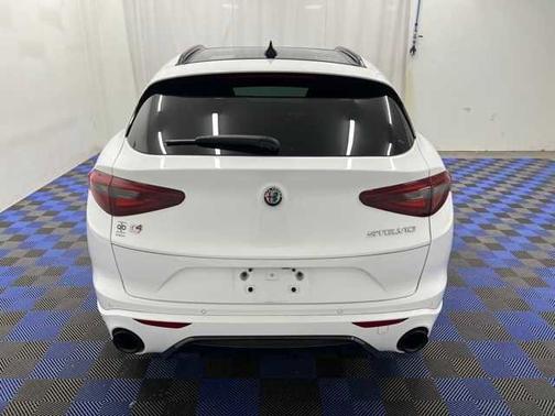 2022 Alfa Romeo Stelvio Veloce