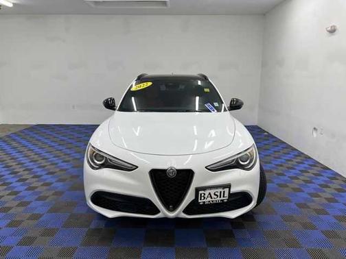 2022 Alfa Romeo Stelvio Veloce
