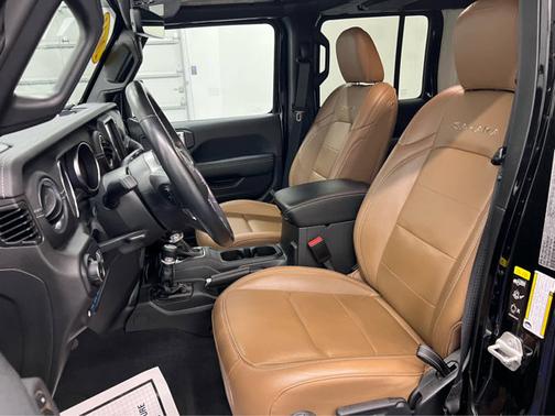 Black Clearcoat 2023 Jeep Wrangler 4xe Sahara