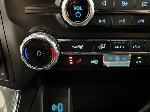 Carbonized Gray 2023 Ford F-150 XLT 4WD SuperCrew 5.5 Box