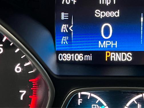 Canyon Ridge Metallic 2017 Ford Escape SE
