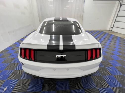 Oxford White 2021 Ford Mustang GT