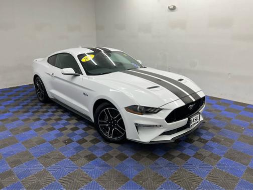 Oxford White 2021 Ford Mustang GT