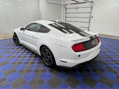 Oxford White 2021 Ford Mustang GT