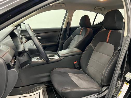 Super Black 2020 Nissan Sentra SR