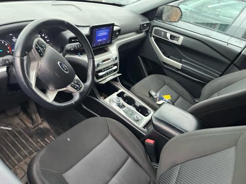 Agate Black 2022 Ford Explorer XLT