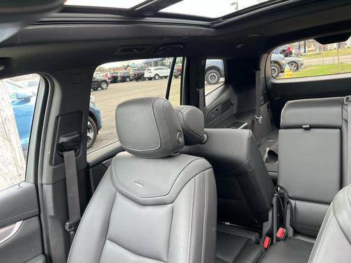 Stellar Black Metallic 2024 Cadillac XT6 AWD Luxury