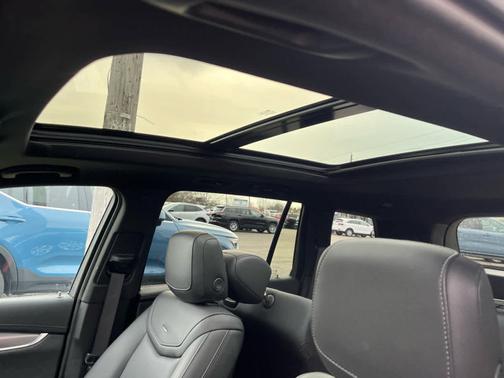 Stellar Black Metallic 2024 Cadillac XT6 AWD Luxury