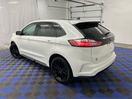 2022 Ford Edge ST-Line