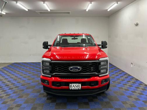 2026 Ford F-350 XL 4WD Reg Cab 8 Box