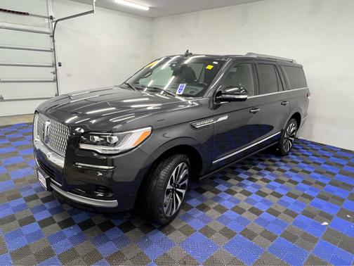 2022 Lincoln Navigator L Reserve